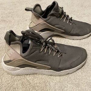 Nike Huaraches! 🔥